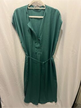 H&M Green V-Neck Belted Dress